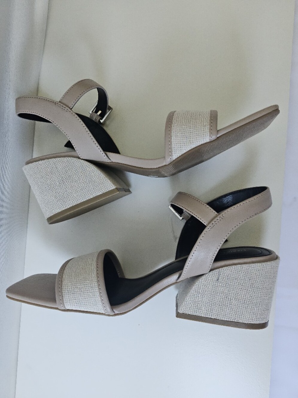 NEW Liz Claiborne Block Heel Sandals - Size 8.5 - Picture 9 of 16